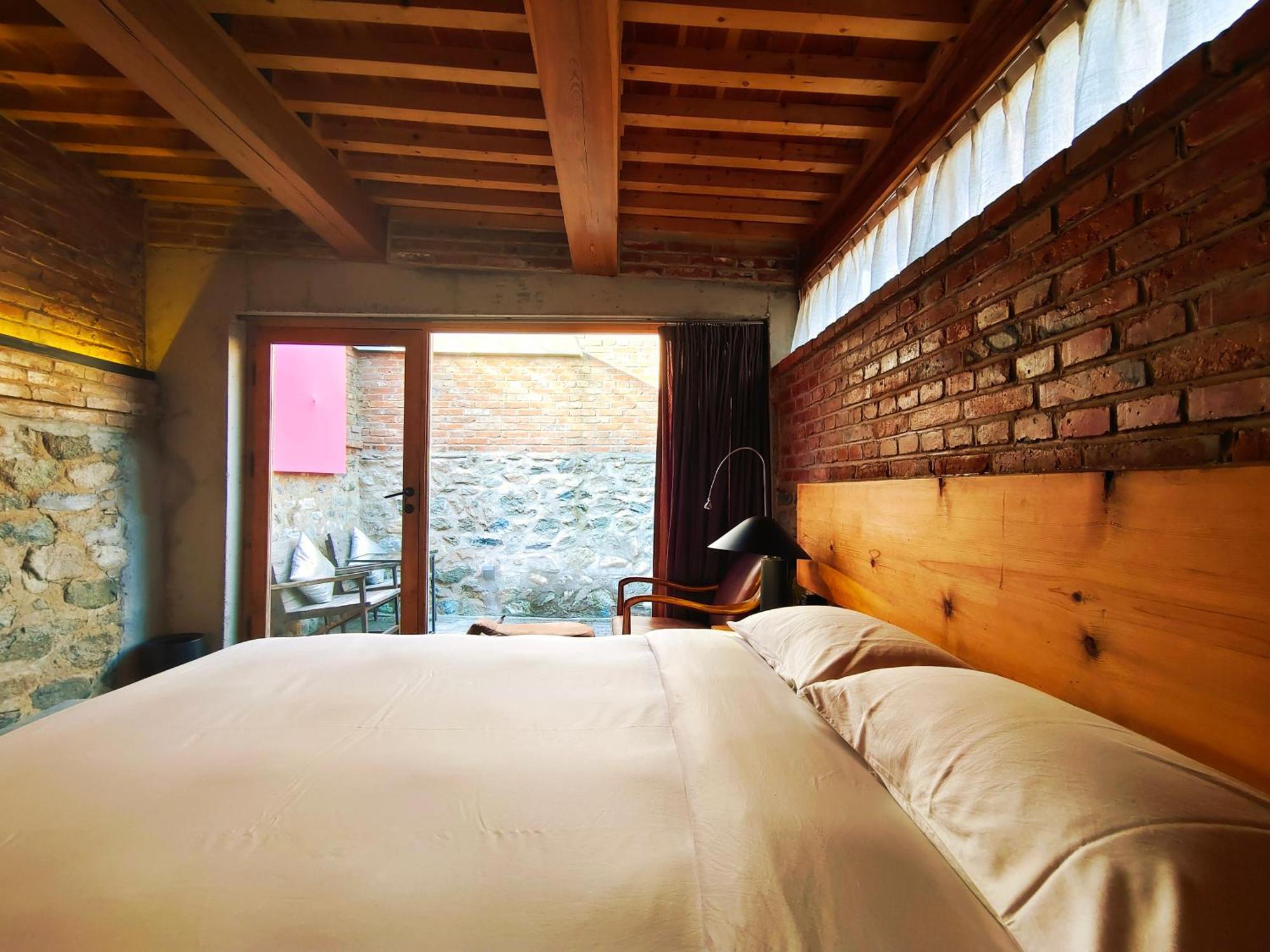Cmyk Stoneyards By The Great Wall Huairou Chambre photo